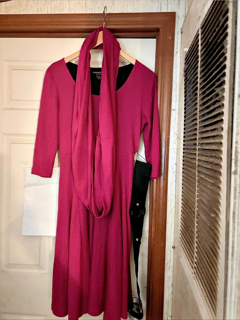 Signature by Robbie Bee Ribbed Midi Dress with Scarf Pink Medium